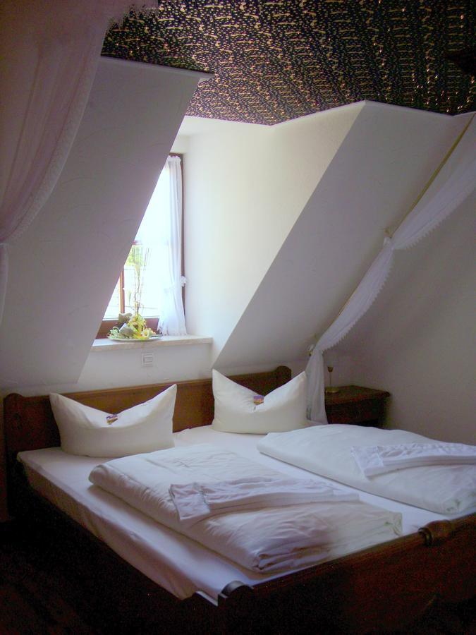 Elegant-Hotel "Zur Burg" Posterstein Værelse billede